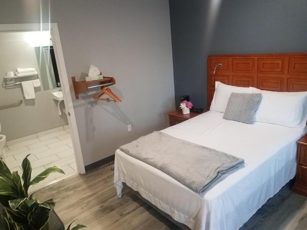 The Carasaljo Motel Lakewood Ngoại thất bức ảnh